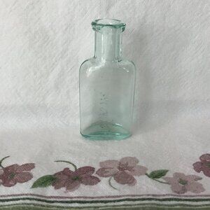 Vintage Kemp's Balsam Glass Bottle – 3" Antique Medicine Sample